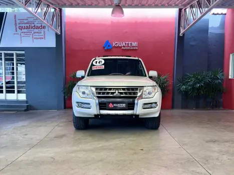 MITSUBISHI Pajero Full 3.2 16V 4P HPE 4X4 TURBO DIESEL AUTOM�TICO, Foto 3