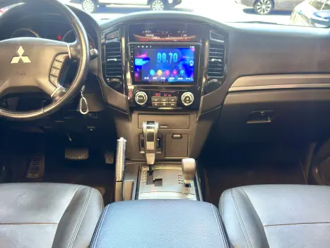 MITSUBISHI Pajero Full 3.2 16V 4P HPE 4X4 TURBO DIESEL AUTOM�TICO, Foto 15