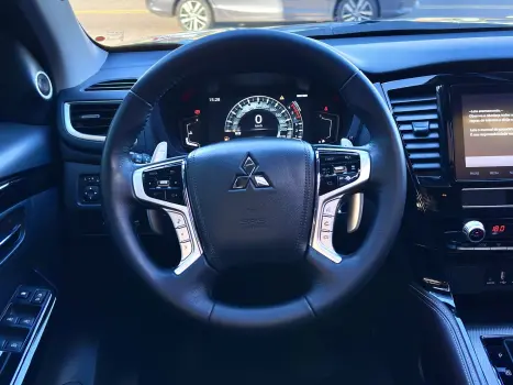 MITSUBISHI Pajero Sport , Foto 2