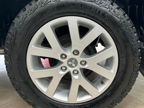 MITSUBISHI Pajero TR4 2.0 16V 4P, Foto 8