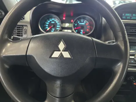 MITSUBISHI Pajero TR4 2.0 16V 4P AUTOMÁTICO, Foto 11