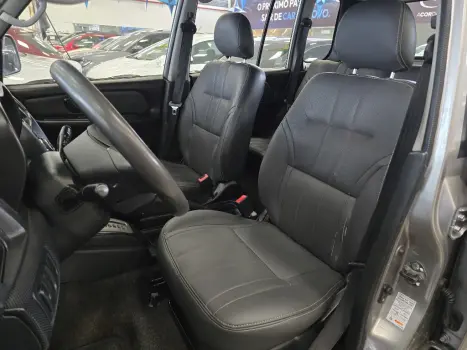 MITSUBISHI Pajero TR4 2.0 16V 4P AUTOMÁTICO, Foto 14