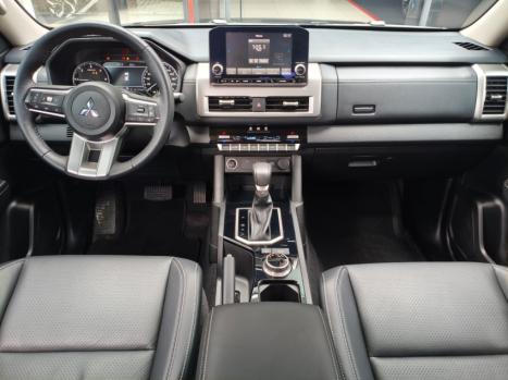 MITSUBISHI Triton 2.4 HPE-S BITURBO DIESEL CABINE DUPLA 4X4 AUTOM�TICO, Foto 13