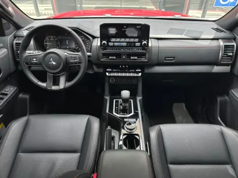 MITSUBISHI Triton 2.4 KATANA BITURBO DIESEL CABINE DUPLA 4X4 AUTOMÁTICO, Foto 17