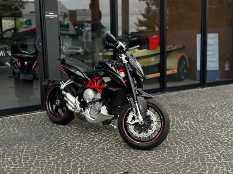 MV AGUSTA 800 , Foto 4