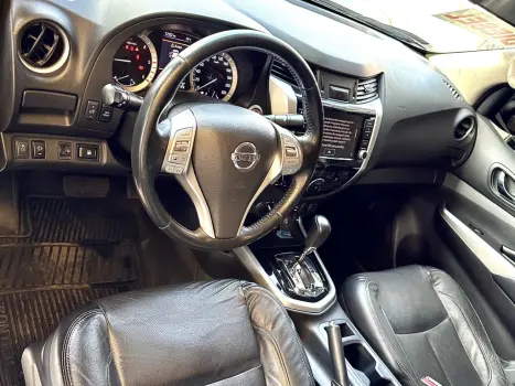 NISSAN Frontier 2.3 16V XE 4X4 CABINE DUPLA BI-TURBO DIESEL AUTOM�TICO, Foto 15
