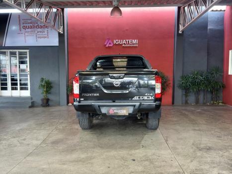 NISSAN Frontier 2.3 ATTACK CABINE DUPLA 4X4 BI-TURBO DIESEL AUTOMTICO, Foto 3