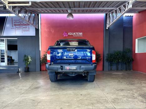 NISSAN Frontier 2.3 ATTACK CABINE DUPLA 4X4 BI-TURBO DIESEL AUTOMÁTICO, Foto 4 NISSAN Frontier 2.3 ATTACK CABINE DUPLA 4X4 BI-TURBO DIESEL AUTOMÁTICO, Foto 4