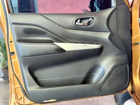 NISSAN Frontier 2.3 16V LE 4X4 CABINE DUPLA BI-TURBO DIESEL AUTOMTICO, Foto 3