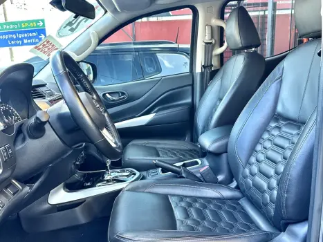 NISSAN Frontier 2.3 16V XE 4X4 CABINE DUPLA BI-TURBO DIESEL AUTOM�TICO, Foto 2