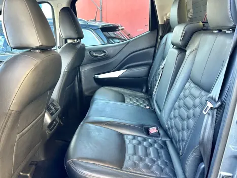 NISSAN Frontier 2.3 16V XE 4X4 CABINE DUPLA BI-TURBO DIESEL AUTOM�TICO, Foto 3