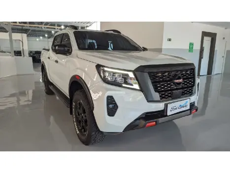 NISSAN Frontier 2.3 16V PRO4X CABINE DUPLA 4X4 BI-TURBO DIESEL AUTOMTICO, Foto 3