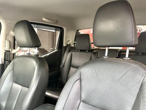 NISSAN Frontier 2.3 X-GEAR EDITION CABINE DUPLA 4X4 BI-TURBO DIESEL AUTOM�TICO, Foto 4