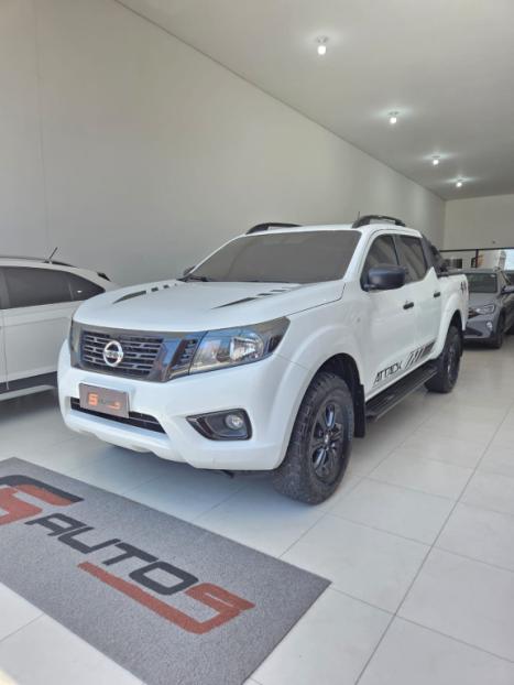 NISSAN Frontier 2.3 ATTACK CABINE DUPLA 4X4 BI-TURBO DIESEL AUTOM�TICO, Foto 2