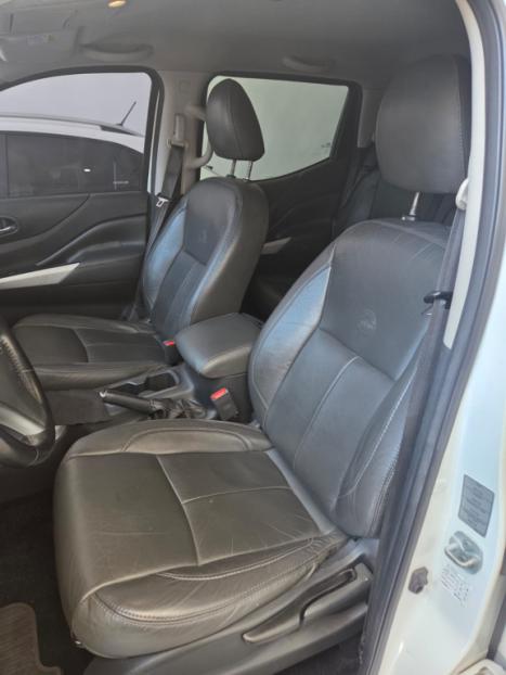 NISSAN Frontier 2.3 ATTACK CABINE DUPLA 4X4 BI-TURBO DIESEL AUTOM�TICO, Foto 7