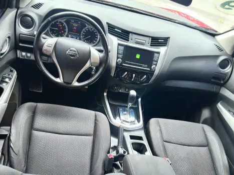 NISSAN Frontier 2.3 ATTACK CABINE DUPLA 4X4 BI-TURBO DIESEL AUTOM�TICO, Foto 14