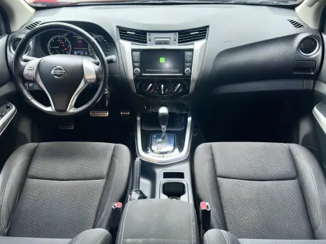 NISSAN Frontier 2.3 ATTACK CABINE DUPLA 4X4 BI-TURBO DIESEL AUTOM�TICO, Foto 15