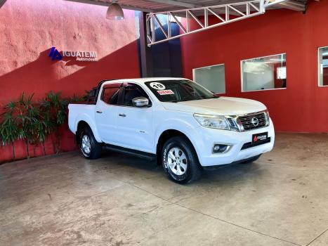 NISSAN Frontier 2.3 16V XE 4X4 CABINE DUPLA BI-TURBO DIESEL AUTOM�TICO, Foto 4