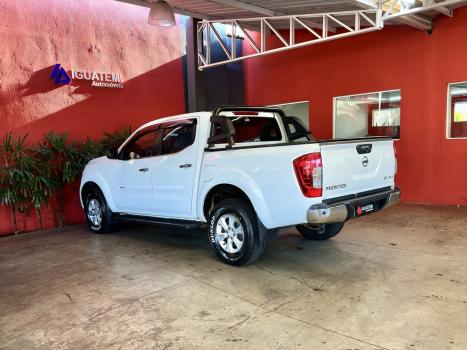NISSAN Frontier 2.3 16V XE 4X4 CABINE DUPLA BI-TURBO DIESEL AUTOM�TICO, Foto 21
