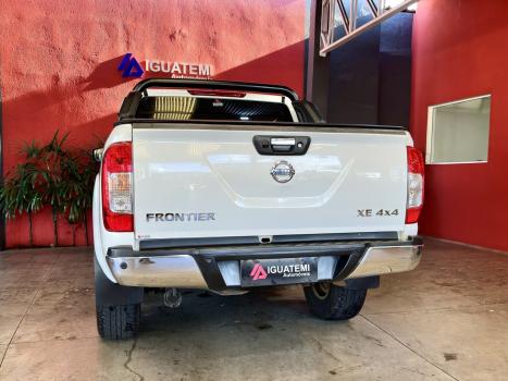 NISSAN Frontier 2.3 16V XE 4X4 CABINE DUPLA BI-TURBO DIESEL AUTOM�TICO, Foto 22