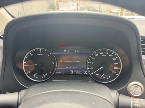 NISSAN Frontier 2.3 16V PRO4X CABINE DUPLA 4X4 BI-TURBO DIESEL AUTOM�TICO, Foto 4