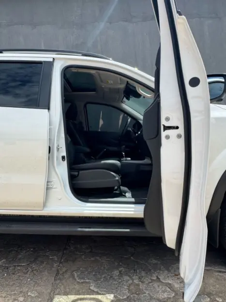 NISSAN Frontier 2.3 16V PRO4X CABINE DUPLA 4X4 BI-TURBO DIESEL AUTOM�TICO, Foto 7