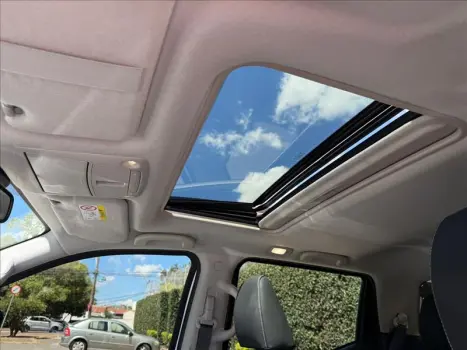 NISSAN Frontier 2.3 16V PRO4X CABINE DUPLA 4X4 BI-TURBO DIESEL AUTOM�TICO, Foto 7