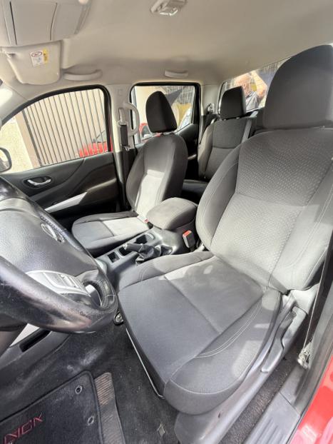 NISSAN Frontier 2.3 ATTACK CABINE DUPLA 4X4 BI-TURBO DIESEL AUTOM�TICO, Foto 3