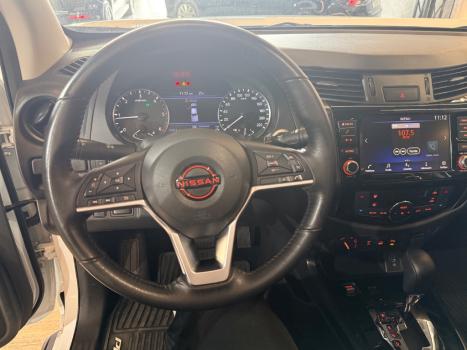 NISSAN Frontier 2.3 16V PRO4X CABINE DUPLA 4X4 BI-TURBO DIESEL AUTOM�TICO, Foto 4