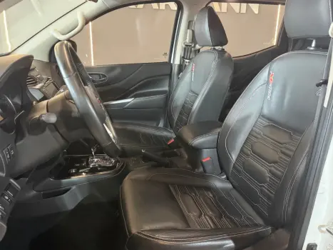NISSAN Frontier 2.3 16V PRO4X CABINE DUPLA 4X4 BI-TURBO DIESEL AUTOM�TICO, Foto 6