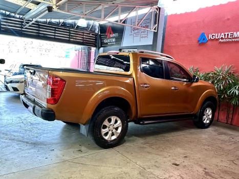 NISSAN Frontier 2.3 16V LE 4X4 CABINE DUPLA BI-TURBO DIESEL AUTOM�TICO, Foto 2