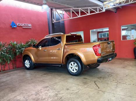 NISSAN Frontier 2.3 16V LE 4X4 CABINE DUPLA BI-TURBO DIESEL AUTOM�TICO, Foto 6