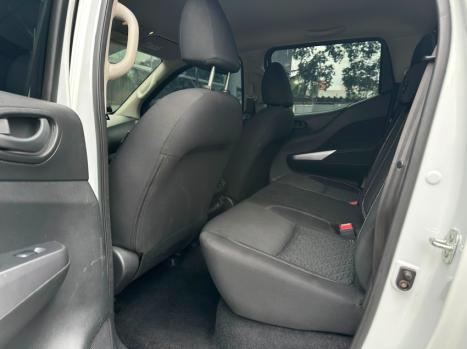 NISSAN Frontier 2.3 ATTACK CABINE DUPLA 4X4 BI-TURBO DIESEL AUTOM�TICO, Foto 12