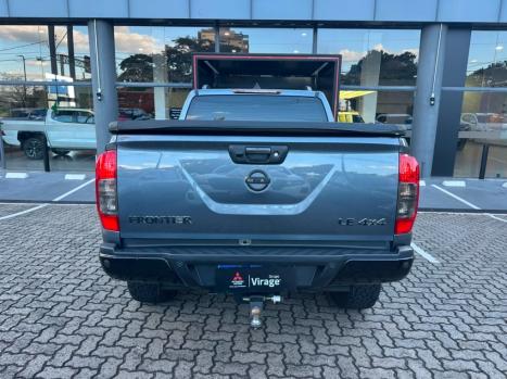 NISSAN Frontier 2.3 16V LE 4X4 CABINE DUPLA BI-TURBO DIESEL AUTOM�TICO, Foto 6