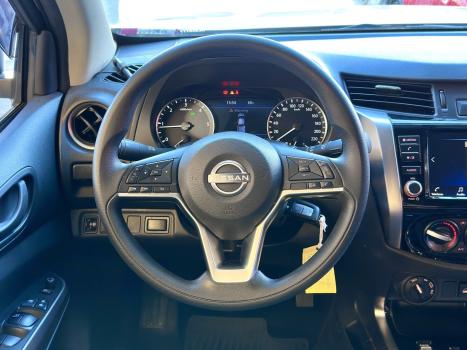 NISSAN Frontier 2.3 16V SE 4X4 CABINE DUPLA BI-TURBO DIESEL AUTOM�TICO, Foto 2