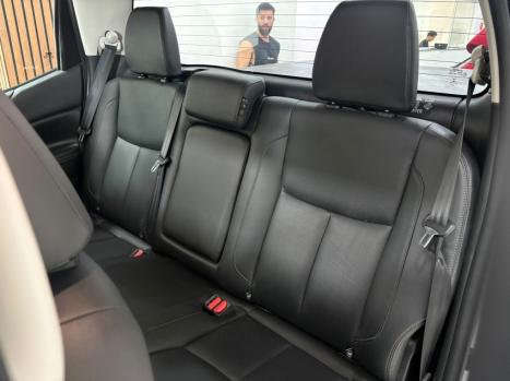 NISSAN Frontier 2.3 16V LE 4X4 CABINE DUPLA BI-TURBO DIESEL AUTOM�TICO, Foto 10