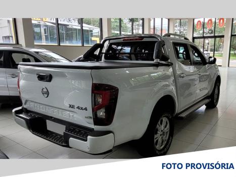NISSAN Frontier 2.3 16V XE 4X4 CABINE DUPLA BI-TURBO DIESEL AUTOMÁTICO, Foto 3