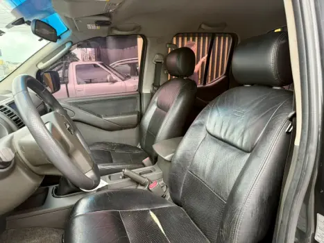 NISSAN Frontier 2.5 XE 4X4 TURBO DIESEL CABINE DUPLA, Foto 7