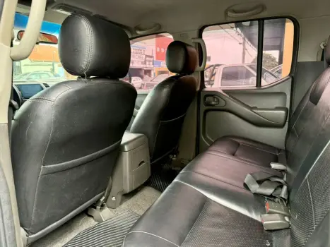 NISSAN Frontier 2.5 XE 4X4 TURBO DIESEL CABINE DUPLA, Foto 9