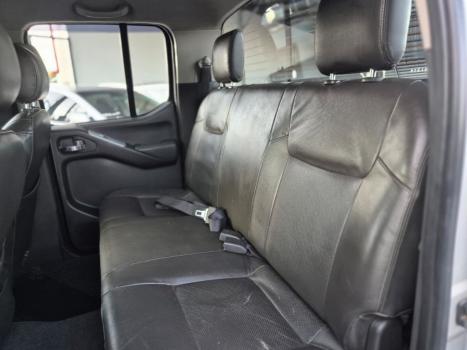 NISSAN Frontier 2.5 SL 4X4 TURBO DIESEL CABINE DUPLA AUTOM�TICO, Foto 9