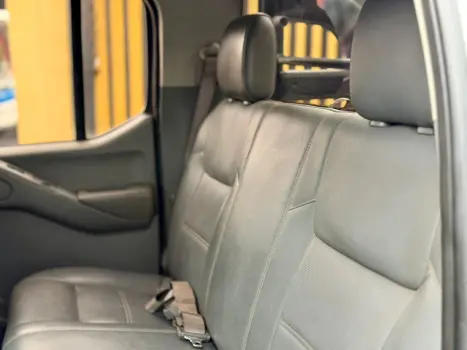 NISSAN Frontier 2.5 XE TURBO DIESEL CABINE DUPLA, Foto 12