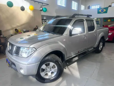 NISSAN Frontier 2.5 SE 4X4 STRIKE TURBO DIESEL CABINE DUPLA, Foto 3