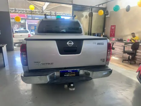 NISSAN Frontier 2.5 SE 4X4 STRIKE TURBO DIESEL CABINE DUPLA, Foto 4