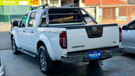 NISSAN Frontier 2.5 16V 4X4 SV ATTACK TURBO DIESEL CABINE DUPLA AUTOMÁTICO, Foto 14