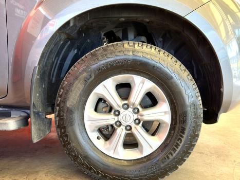 NISSAN Frontier , Foto 6