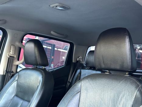 NISSAN Frontier , Foto 3