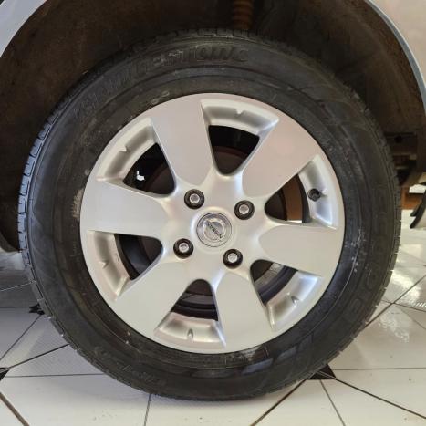 NISSAN Grand Livina 1.8 16V 4P FLEX, Foto 9