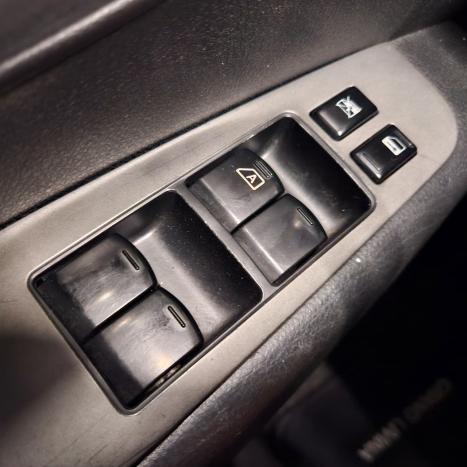 NISSAN Grand Livina 1.8 16V 4P FLEX, Foto 15