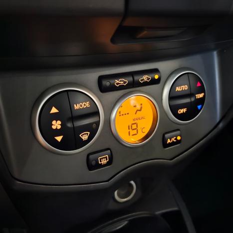 NISSAN Grand Livina 1.8 16V 4P FLEX, Foto 16