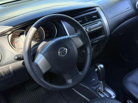 NISSAN Grand Livina 1.8 16V 4P SL FLEX AUTOM�TICO, Foto 9